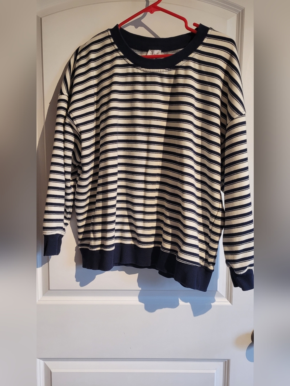 LE LIS SET Striped Crewneck TOP AND PANTS - Navy & White